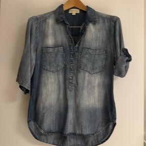 Anthropologie Cloth & Stone modern boho denim chambray top size Small